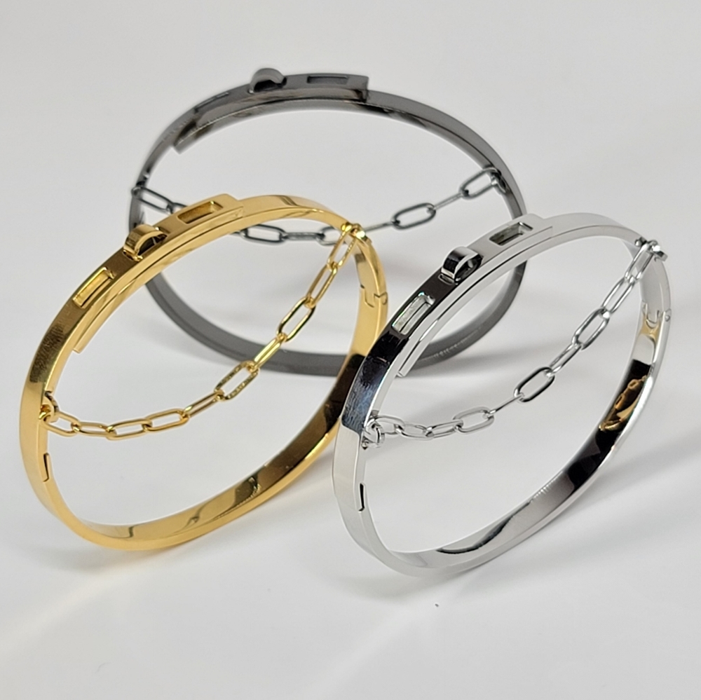 NEW 18K Gold Stainless Steel with Chain Bracelet - Picture 2 of 13